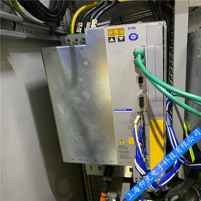  �Ơ�Ħ��S700�ŷ�����ָʾ��һֱ�W���ϾS�� 670-s67001����r��