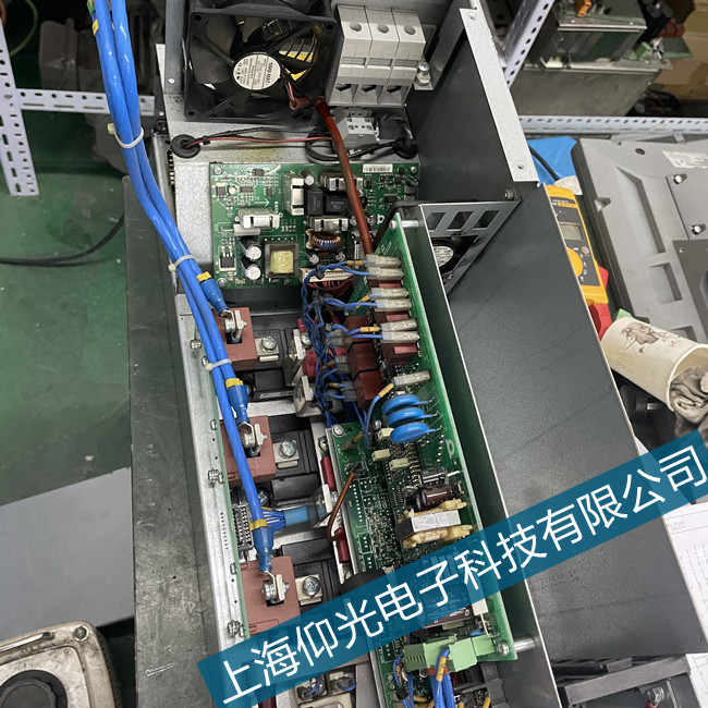 ��Baumuller�U����BUG3�ŷ�����B203����������ԾS��