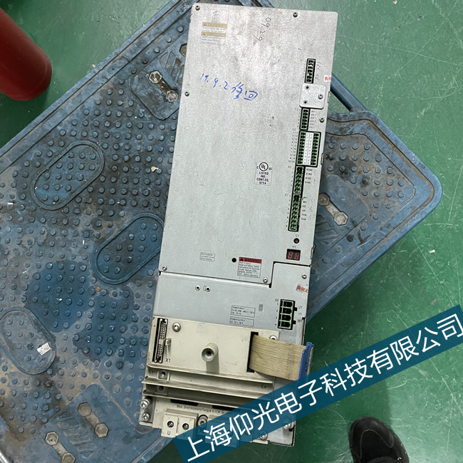 ��Ϫ����hmvϵ����ʿ���ŷ���F3152���ψ󾯾S��