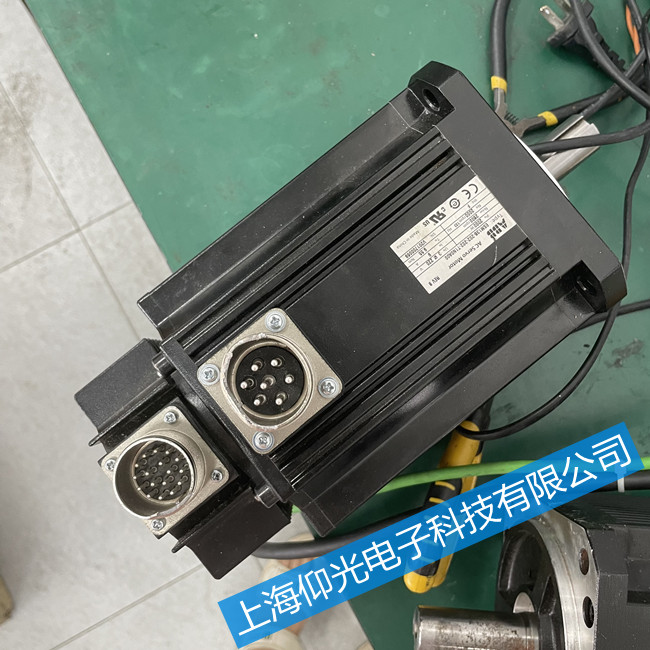 ABB�ŷ�늙C�x܇��Ȧ���S�� BSM100C-6250AX늙C��������