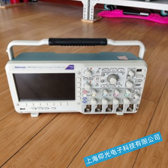 ���K--ʾ������ͨ�Դ����RUN/STOP���o�o�κ��@�Fë����ô̎��