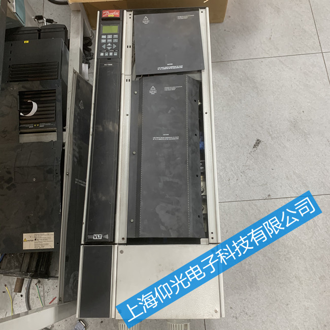 ����˹׃�l���S�� FC-302P160T5E00H2BG��(b��o)��8̖�S��